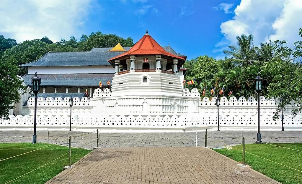 Devon Hotel Kandy