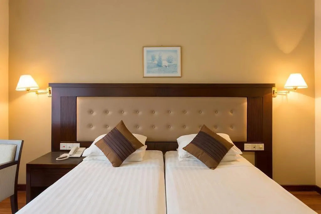 Devon Hotel Kandy